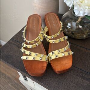 Steve Madden Yellow Studded Women's Sandals